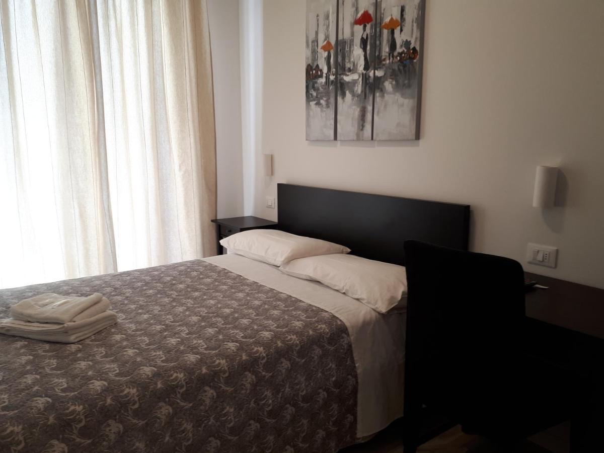 Soleluna Fiera 6 Rooms Bologna Eksteriør billede