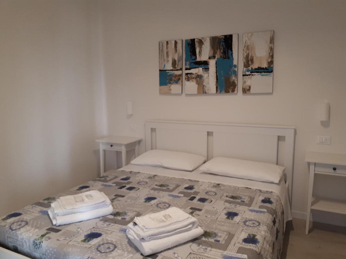Soleluna Fiera 6 Rooms Bologna Eksteriør billede