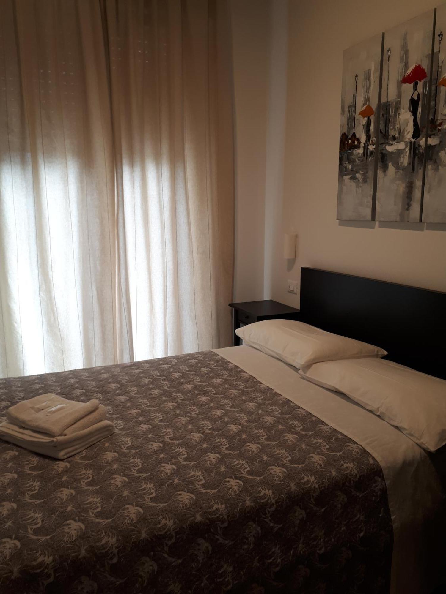 Soleluna Fiera 6 Rooms Bologna Eksteriør billede